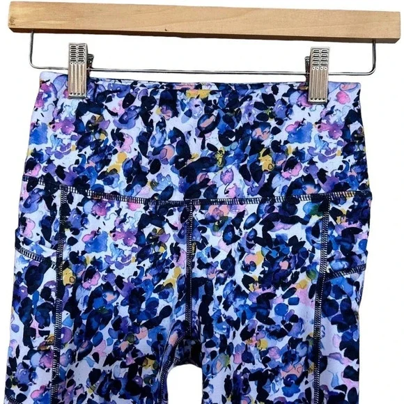GAIAM Women's Colorful Blue and Purple Hues Floral Yoga Pants Size XS - Picture 4 of 6